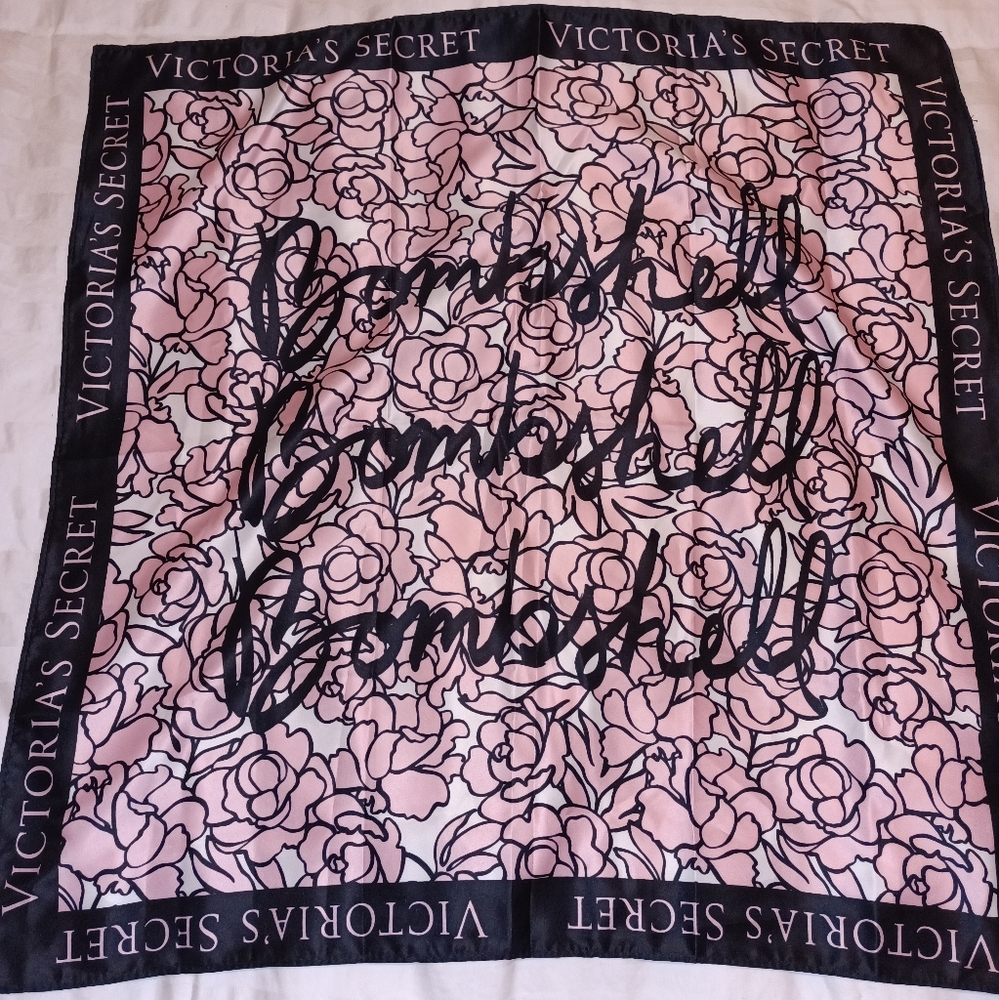 Victoria's Secret bombshell scarf